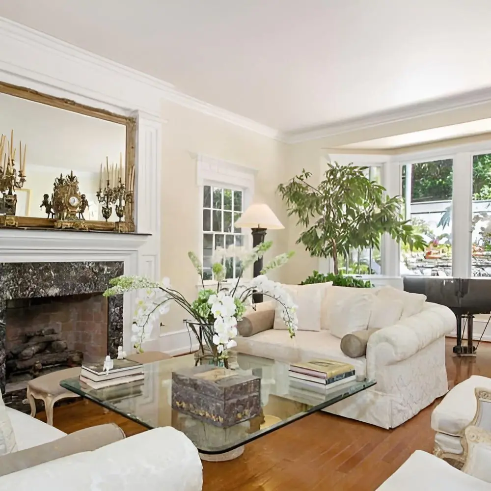 Luxury rehab living room common area at Safe Haven Recovery in Beverly Hills featuring ornate decor and comfortable seating