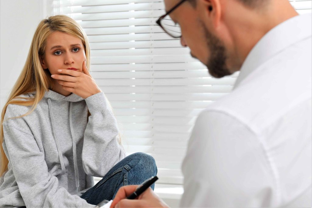 Dual Diagnosis Treatment Beverly Hills 3 A girl with Bipolar Disorder
